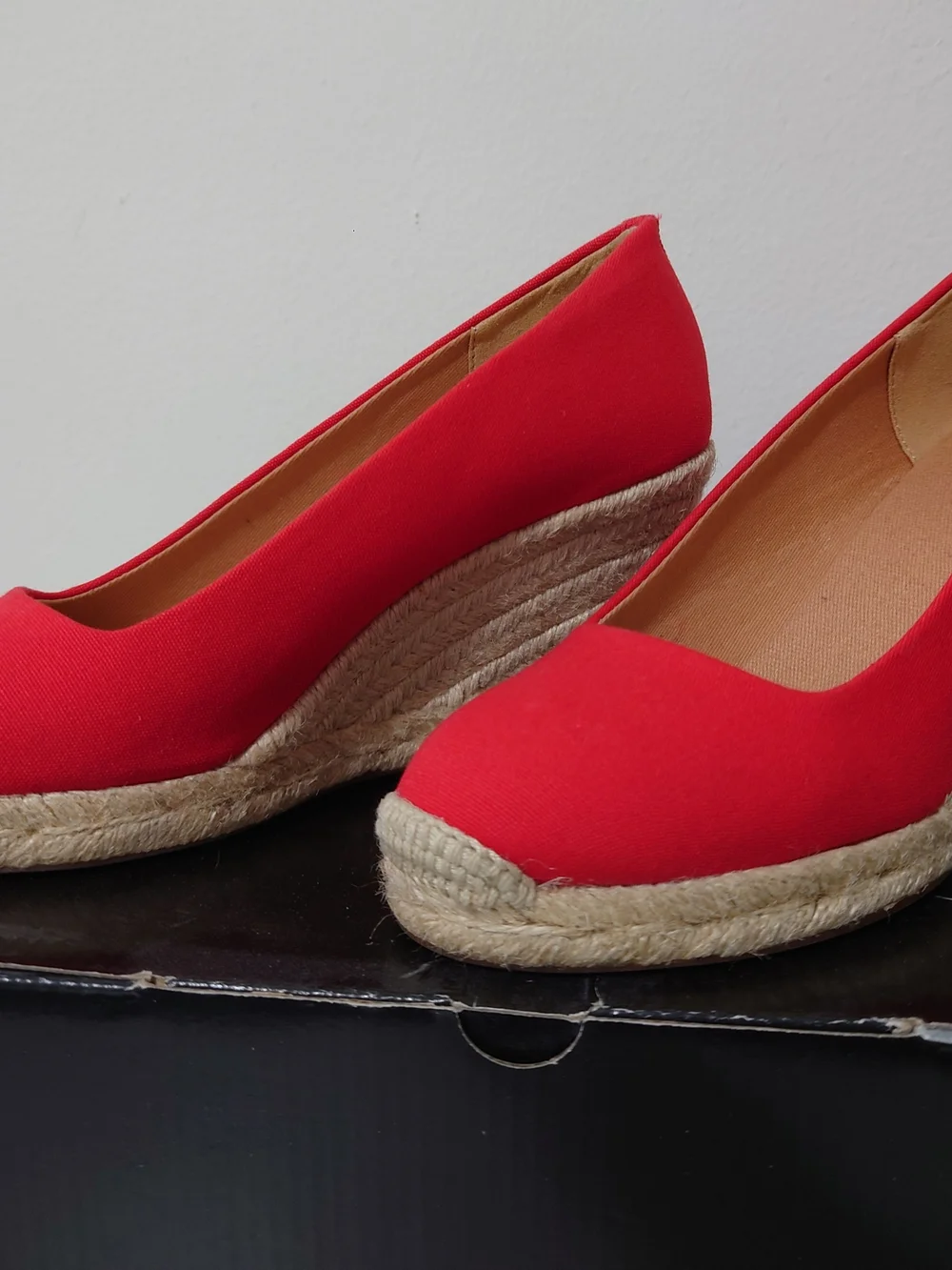 J. Crew Red Espadrille Wedge Pumps New In Box, Size 6 - Picture 3 of 4